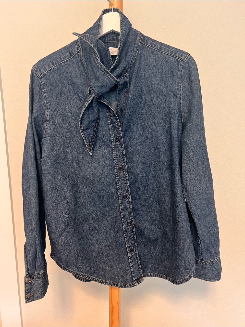 & Other Stories Paris Atalier %100 cotton Denim Shirt with bow detail Size U.S.8